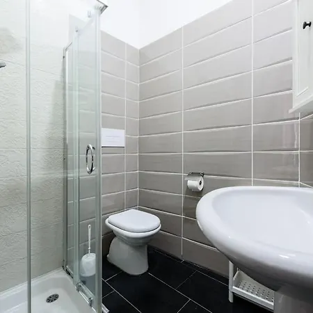 Apartment City Life - Per 9 Persone Al Centro Naples